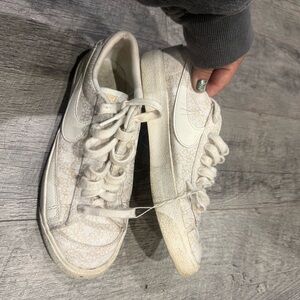 Nike Women's Cream Floral Sneakers